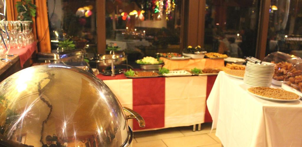 Legend Hotel Biebesheim am Rhein エクステリア 写真