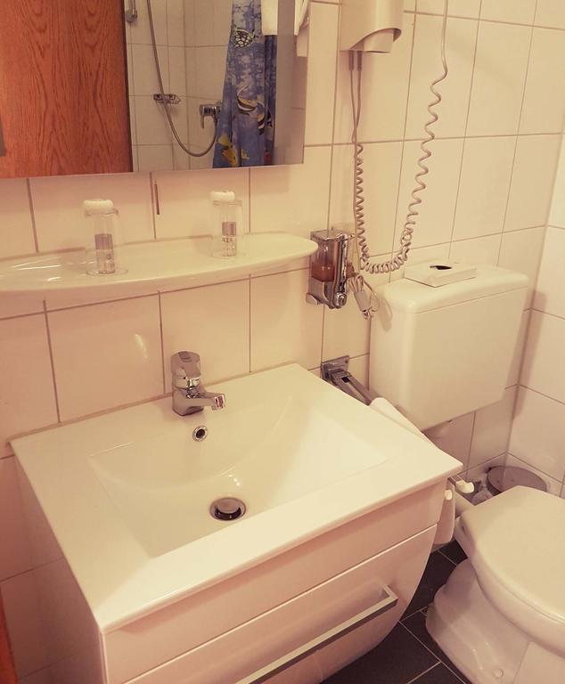 Legend Hotel Biebesheim am Rhein エクステリア 写真
